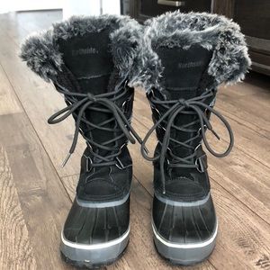 Snow boot, VERY warm, insulated size 8